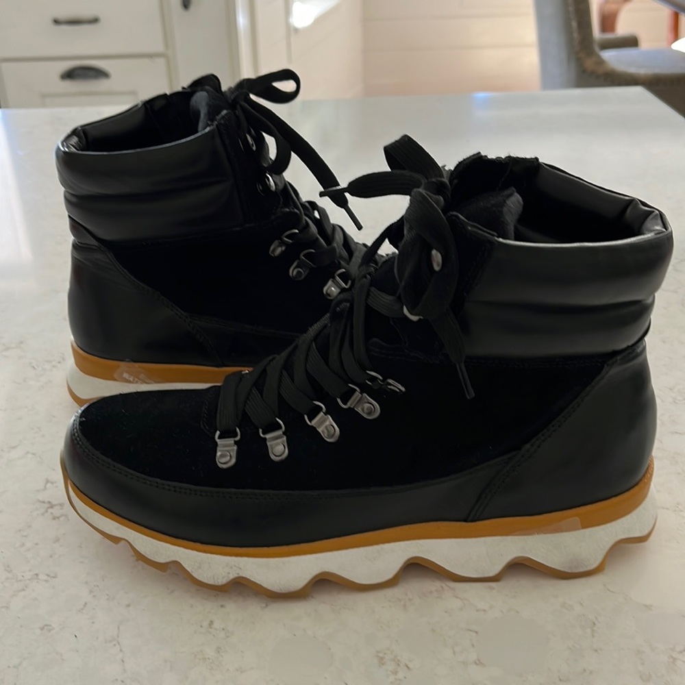 Brand new, Blondo Waterproof boots.